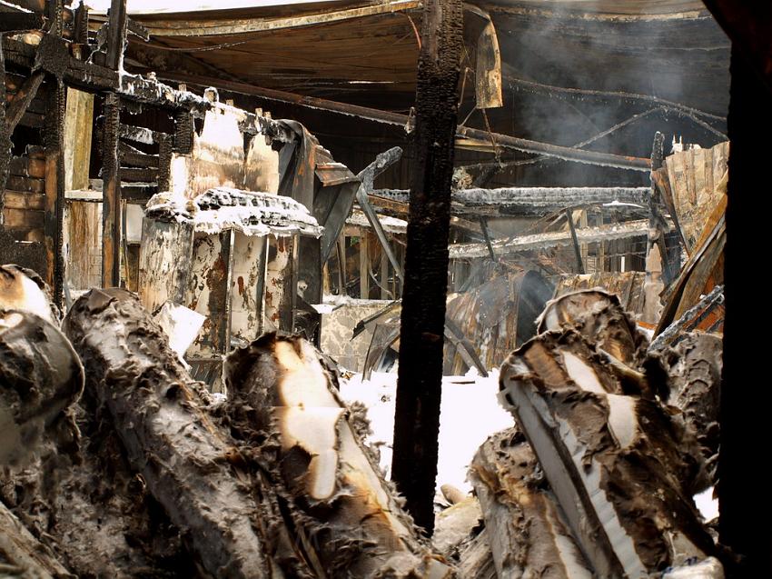 Feuer Halle Siegburg Gewerbegebiet Zange P158.JPG